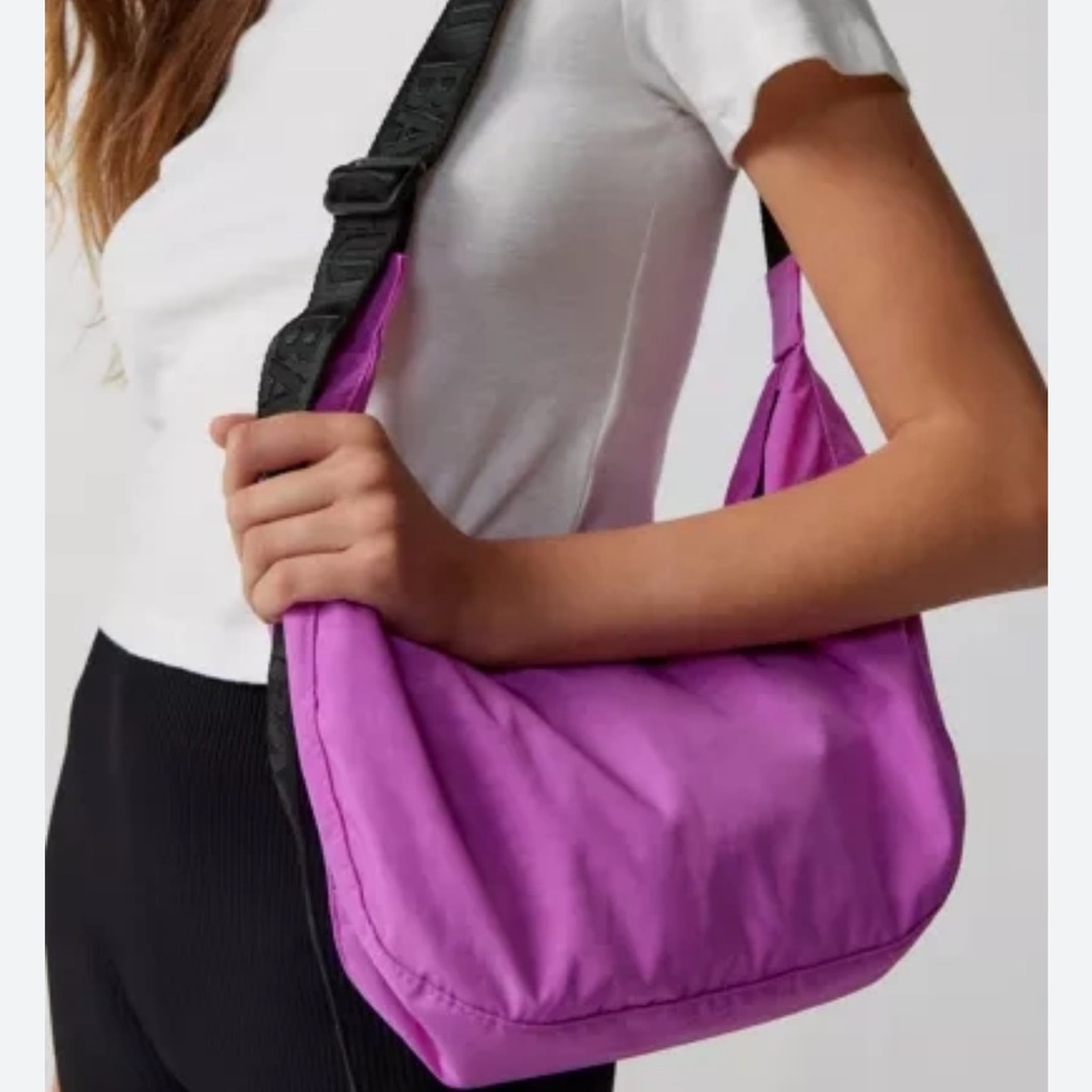 BAGGU | Extra Pink Crescent Bag | Medium